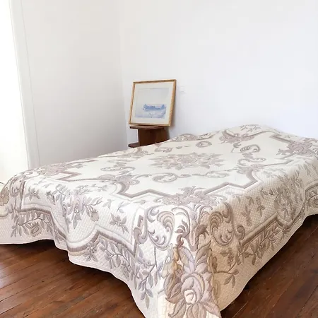 Hébergement de vacances Maison Cosy à Avec Jardin