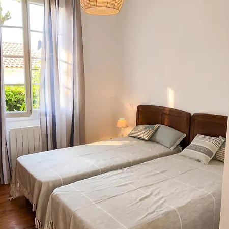 Hébergement de vacances Maison Cosy à Avec Jardin *
